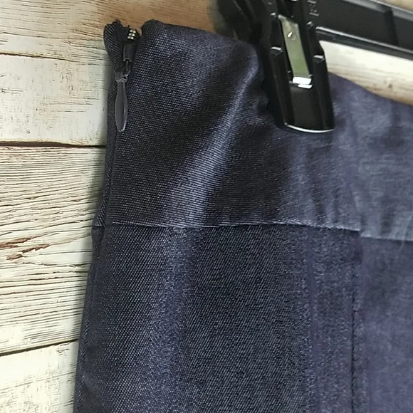 Merona, Denim pencil skirt with wide band, Sz 10 - Picture 8 of 8